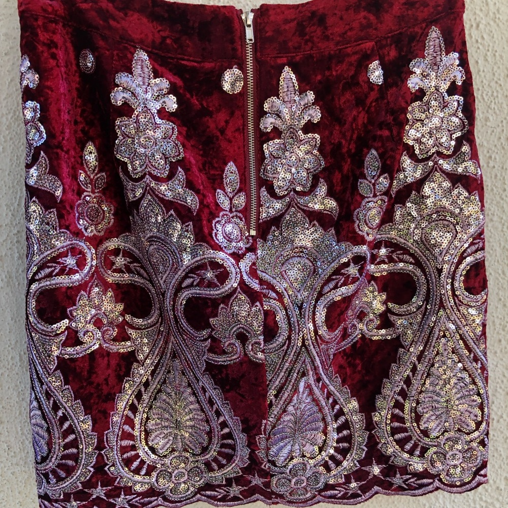 Burgundy velvet mini skirt with silver sequins